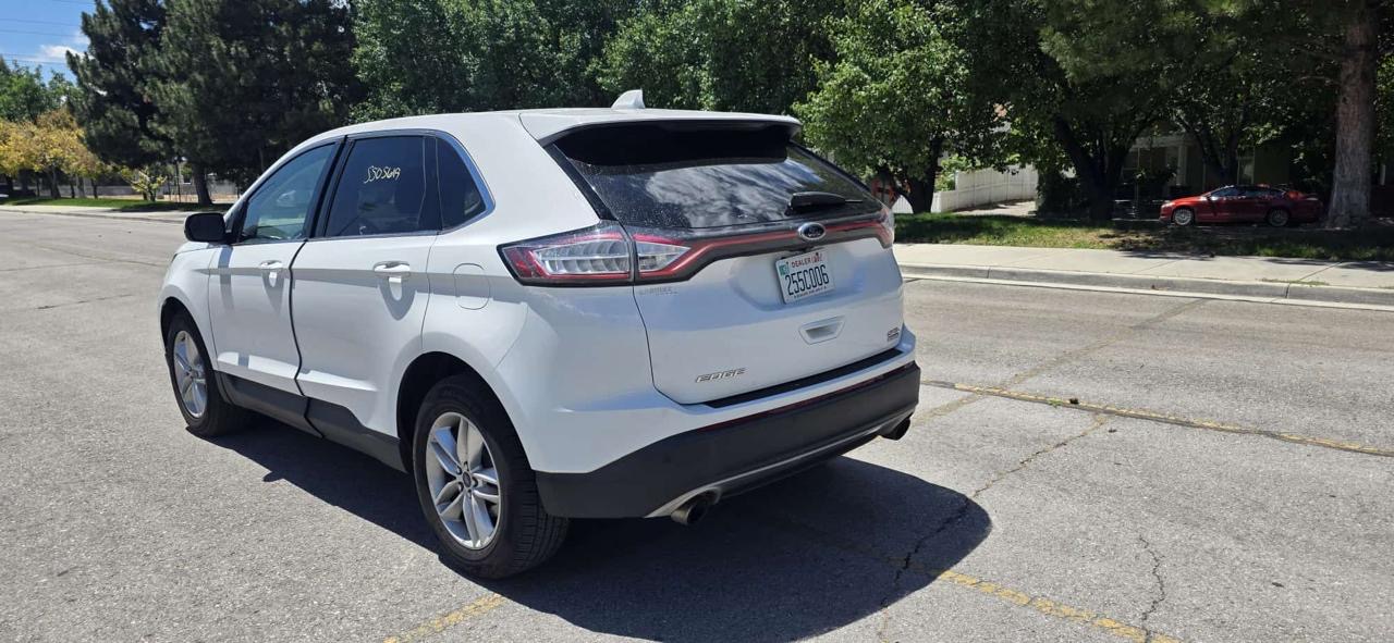 Ford Edge 2016 vista posterior izquierda