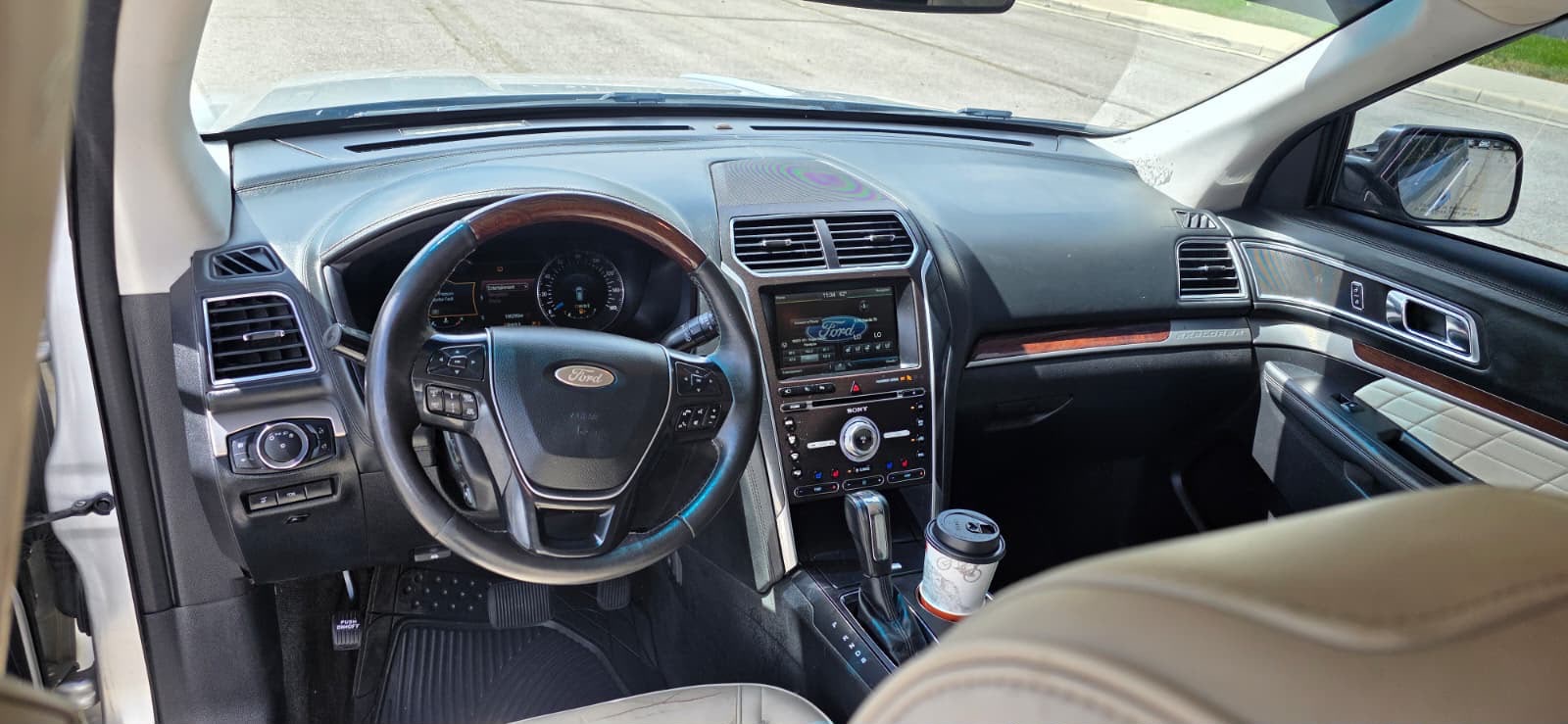 Tablero de la Ford Explorer Platinum 2016