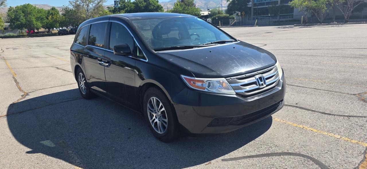 Honda Odyssey 2012 vista frontal lateral